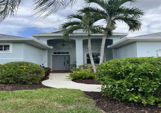 Photo 2 of Single family home for sale at 12105 Beeflower Dr, Lakewood Ranch, FL 34202 | MLS# A4706176 | Listing updated on 2026-10-05