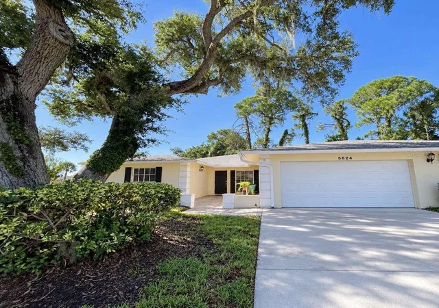 Photo 1 of Single family home for sale at 5624 Palm Aire Dr #V105, Sarasota, FL 34243 | MLS# TB8548825 | Listing updated on 2026-09-16