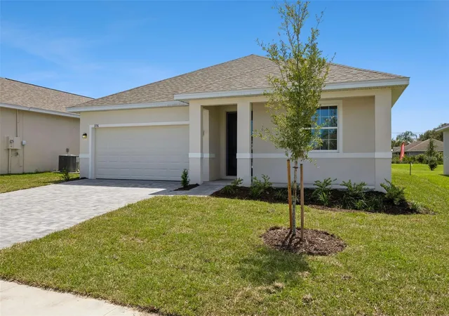 Photo 3 of Single family home for sale at 3776 Watercliff Cir, Grand Island, FL 32735 | MLS# O6441977 | Listing updated on 2026-09-21