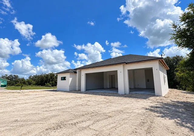 Photo 2 of Single family home for sale at 1112 Cynwyd Ln, Punta Gorda, FL 33982 | MLS# A4706181 | Listing updated on 2026-09-16