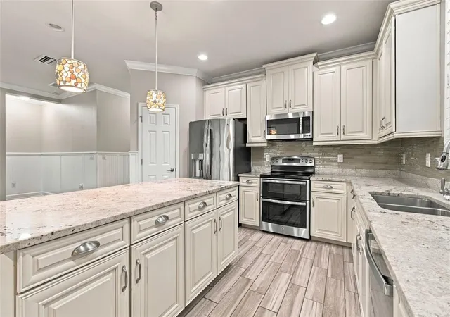 Photo 2 of Single family home for sale at 8021 Whitetail Deer Way, Tampa, FL 33635 | MLS# TB8548837 | Listing updated on 2026-09-16