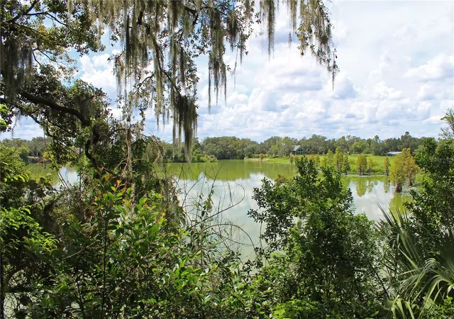 Photo 3 of Single family home for sale at 850 Hanover Way, Lakeland, FL 33813 | MLS# L4965087 | Listing updated on 2026-10-08
