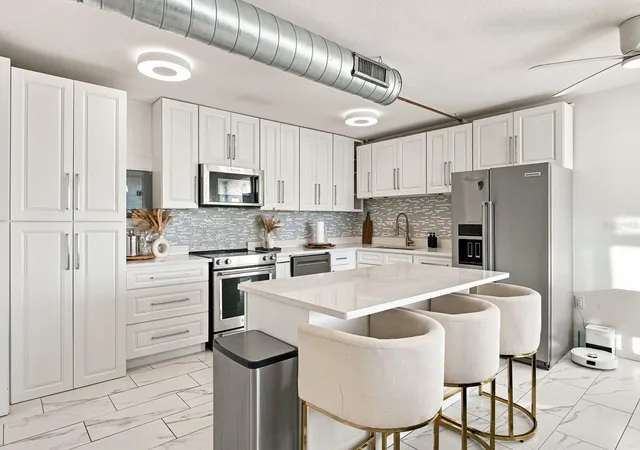 Photo 3 of Condo for sale at 2401 Bayshore Blvd #609, Tampa, FL 33629 | MLS# TB8548840 | Listing updated on 2026-09-19