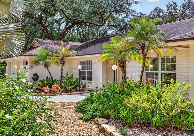 Photo 3 of Single family home for sale at 513 Garrard Dr, Temple Terrace, FL 33617 | MLS# TB8548842 | Listing updated on 2026-10-04