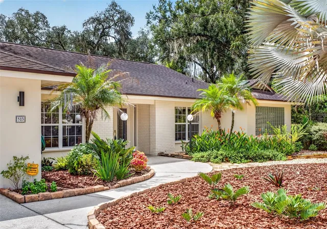 Photo 4 of Single family home for sale at 513 Garrard Dr, Temple Terrace, FL 33617 | MLS# TB8548842 | Listing updated on 2026-10-04