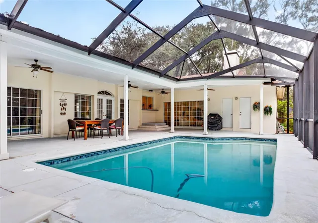 Photo 1 of Single family home for sale at 513 Garrard Dr, Temple Terrace, FL 33617 | MLS# TB8548842 | Listing updated on 2026-10-04