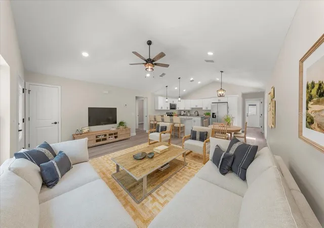 Photo 4 of Single family home for sale at 15631 NE 14th Place, Williston, FL 32696 | MLS# OM732319 | Listing updated on 2026-09-17