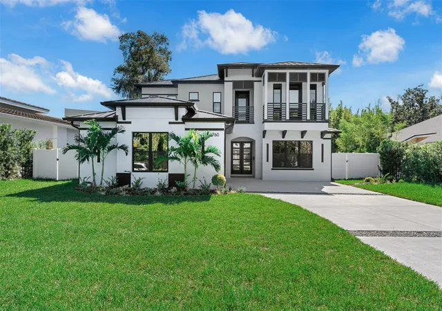 Photo 1 of Single family home for sale at 1760 Oakhurst Ave, Winter Park, FL 32789 | MLS# O6441988 | Listing updated on 2026-10-13
