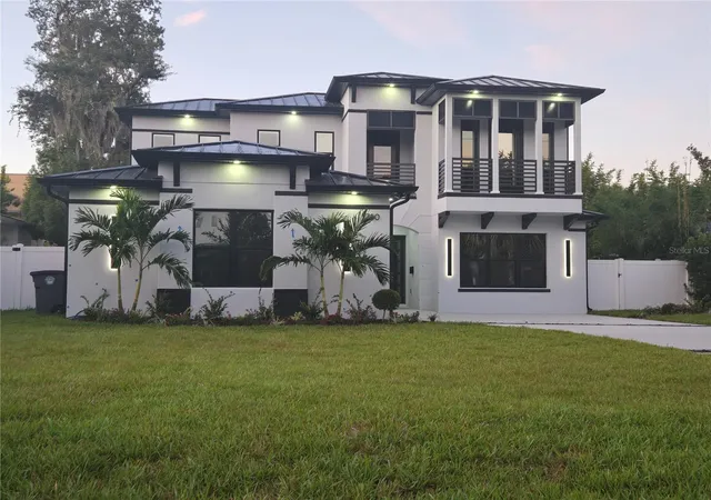 Photo 2 of Single family home for sale at 1760 Oakhurst Ave, Winter Park, FL 32789 | MLS# O6441988 | Listing updated on 2026-10-12