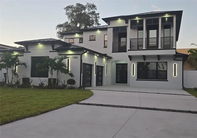 Photo 3 of Single family home for sale at 1760 Oakhurst Ave, Winter Park, FL 32789 | MLS# O6441988 | Listing updated on 2026-10-13