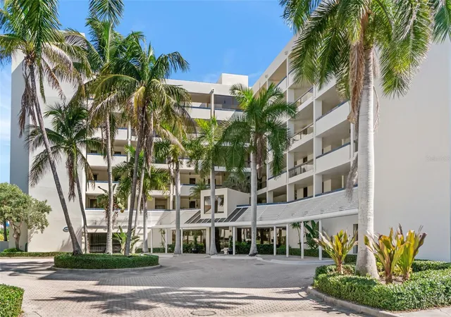 Photo 1 of Condo for sale at 1932 Harbourside Dr #214, Longboat Key, FL 34228 | MLS# A4706187 | Listing updated on 2026-09-17