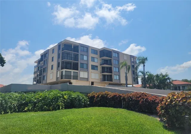 Photo 2 of Condo for sale at 6158 Palma Del Mar Blvd S #503, Saint Petersburg, FL 33715 | MLS# TB8548860 | Listing updated on 2026-09-27