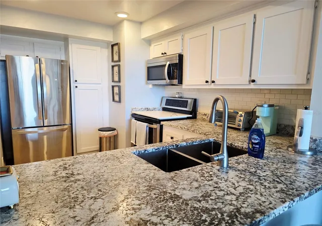 Photo 4 of Condo for sale at 6158 Palma Del Mar Blvd S #503, Saint Petersburg, FL 33715 | MLS# TB8548860 | Listing updated on 2026-09-27
