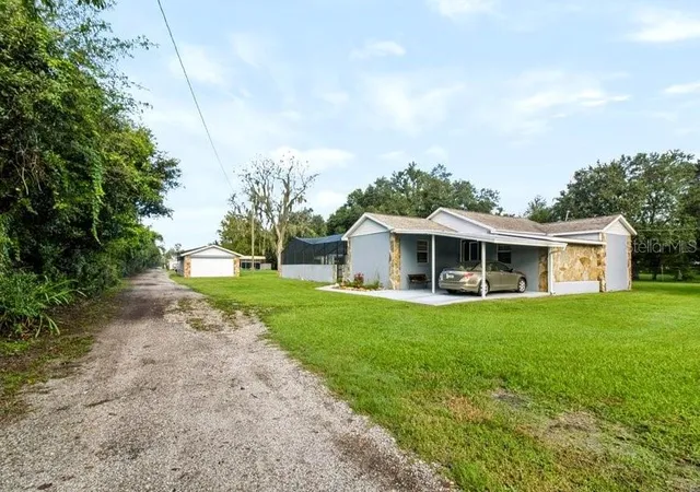 Single family home for sale at 13016 Somerlott Pl, DOVER, FL 33527 | MLS# L4965090