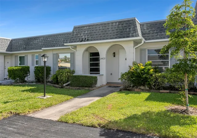 Condo for sale at 3403 41st Street W #19, BRADENTON, FL 34205 | MLS# A4706188