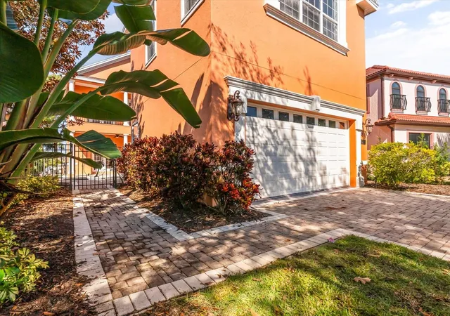 Photo 2 of Single family home for sale at 1554 Corolla Ct, Reunion, FL 34747 | MLS# O6441996 | Listing updated on 2026-09-16