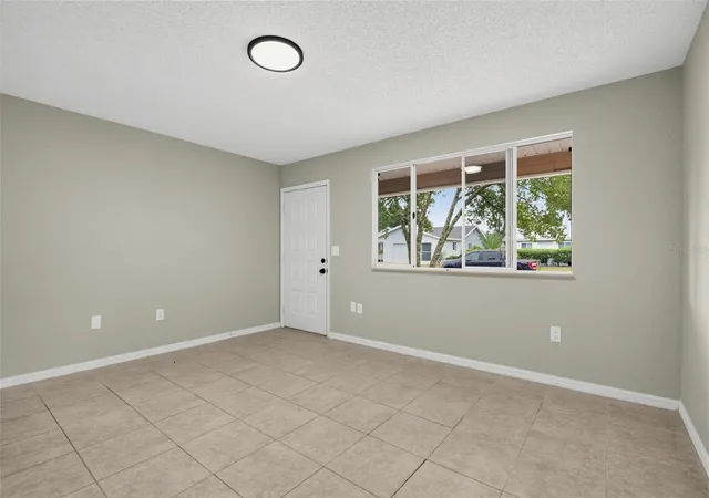 Photo 3 of Single family home for sale at 8175 Sw 109th Street Rd, Ocala, FL 34481 | MLS# O6441997 | Listing updated on 2026-09-16