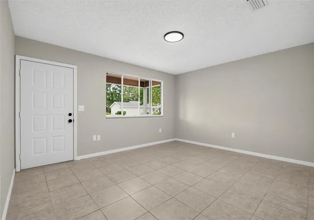 Photo 4 of Single family home for sale at 8175 SW 109th Street Rd, Ocala, FL 34481 | MLS# O6441997 | Listing updated on 2026-09-16