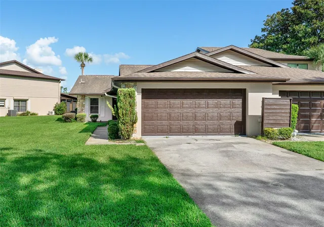 Photo 1 of Single family home for sale at 107 Deer Lake Cir, Ormond Beach, FL 32174 | MLS# O6442001 | Listing updated on 2026-09-19