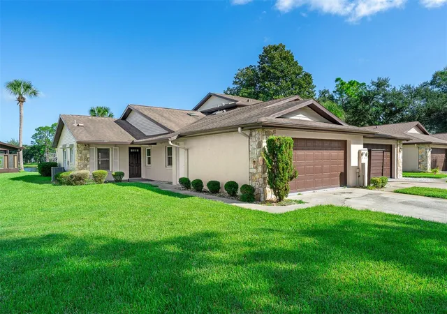 Photo 2 of Single family home for sale at 107 Deer Lake Cir, Ormond Beach, FL 32174 | MLS# O6442001 | Listing updated on 2026-09-19