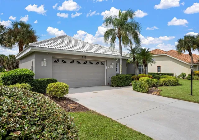 Photo 4 of Single family home for sale at 613 Khyber Ln, Venice, FL 34293 | MLS# N6145773 | Listing updated on 2026-10-06