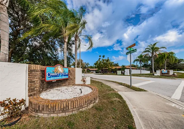 Photo 4 of Single family home for sale at 203 Hillcrest Dr, Safety Harbor, FL 34695 | MLS# TB8548870 | Listing updated on 2026-09-23