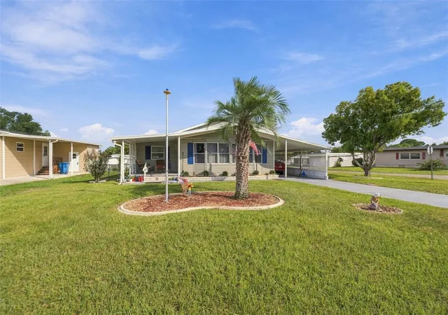 Photo 3 of Manufactured home for sale at 7484 Morelli Ave, Brooksville, FL 34613 | MLS# W7889549 | Listing updated on 2026-09-23
