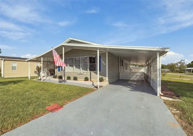 Photo 4 of Manufactured home for sale at 7484 Morelli Ave, Brooksville, FL 34613 | MLS# W7889549 | Listing updated on 2026-09-23