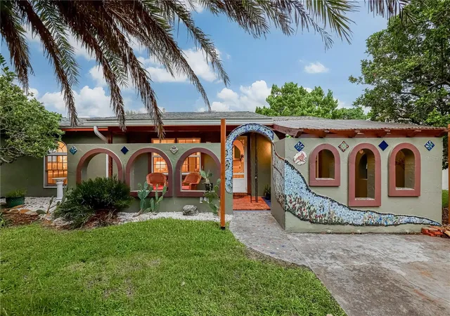 Photo 2 of Single family home for sale at 218 Kenan St, Saint Augustine, FL 32080 | MLS# FC321467 | Listing updated on 2026-10-17