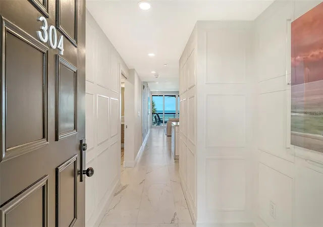 Photo 3 of Condo for sale at 5461 Gulf Of Mexico Dr #304, Longboat Key, FL 34228 | MLS# A4706200 | Listing updated on 2026-10-08