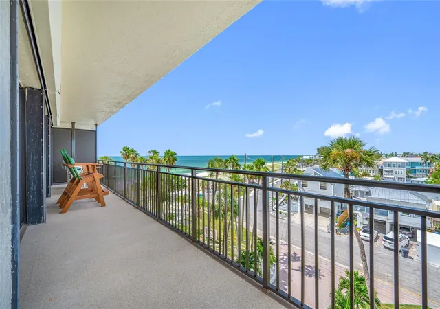 Photo 3 of Condo for sale at 7650 Bayshore Dr #406, Treasure Island, FL 33706 | MLS# TB8548878 | Listing updated on 2026-10-06