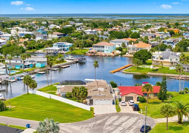Photo 2 of Single family home for sale at 4087 Gulf Coast Dr, Hernando Beach, FL 34607 | MLS# W7889551 | Listing updated on 2026-09-19