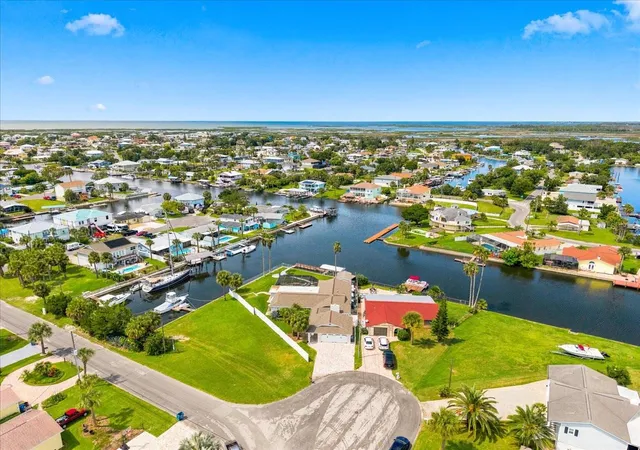 Photo 3 of Single family home for sale at 4087 Gulf Coast Dr, Hernando Beach, FL 34607 | MLS# W7889551 | Listing updated on 2026-09-19