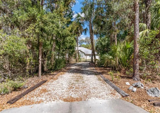 Photo 2 of Single family home for sale at 35 Captains Cvs Rd, Inglis, FL 34449 | MLS# TB8548890 | Listing updated on 2026-10-01