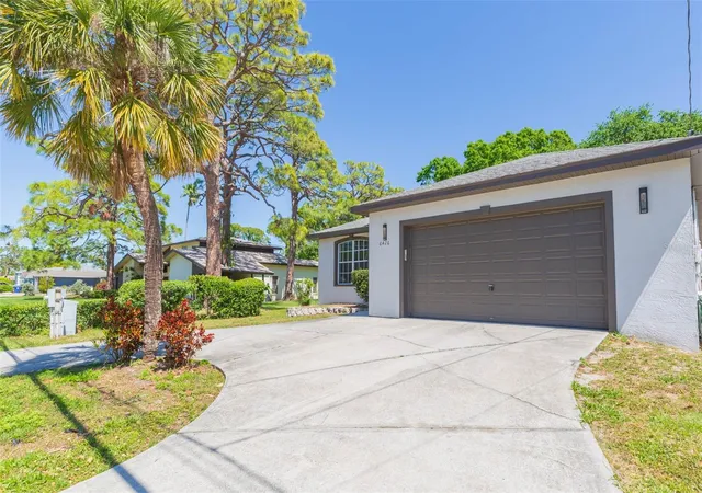 Photo 3 of Single family home for sale at 6426 31st Street S, Saint Petersburg, FL 33712 | MLS# TB8548892 | Listing updated on 2026-10-05