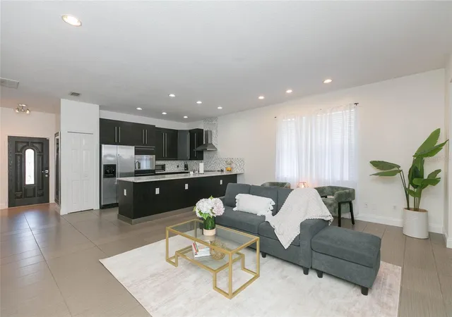 Photo 4 of Single family home for sale at 6426 31st Street S, Saint Petersburg, FL 33712 | MLS# TB8548892 | Listing updated on 2026-10-05
