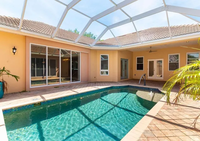 Photo 2 of Single family home for sale at 6914 Stanhope Pl, University Park, FL 34201 | MLS# TB8548894 | Listing updated on 2026-10-11