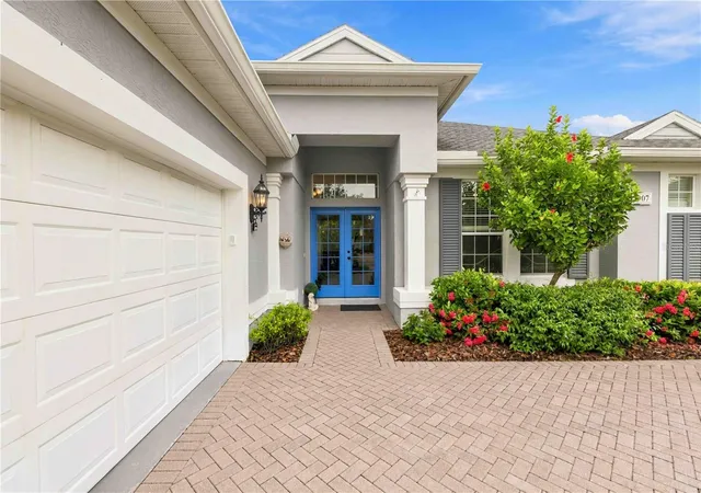 Photo 1 of Single family home for sale at 7907 Ashley Cir, Bradenton, FL 34201 | MLS# A4706207 | Listing updated on 2026-10-28