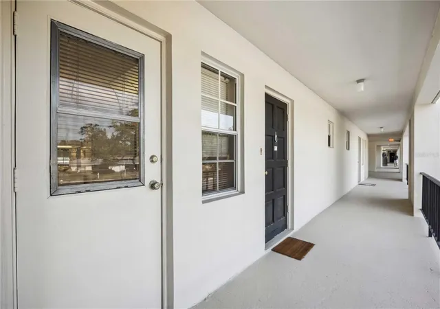 Photo 3 of Condo for sale at 7461 W Country Clb Dr N #207, Sarasota, FL 34243 | MLS# A4706208 | Listing updated on 2026-09-16