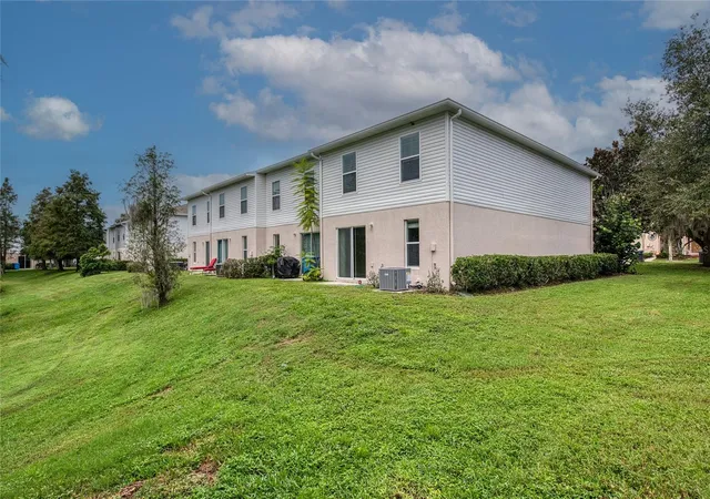 Photo 3 of Townhouse for sale at 4729 Ashburn Pond Way, Tampa, FL 33610 | MLS# TB8548900 | Listing updated on 2026-09-23