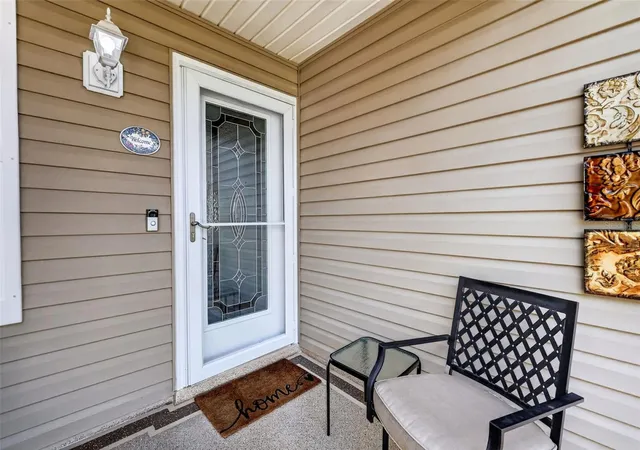Photo 3 of Sale Pending at 2024 Cipriano Pl, Lady Lake, FL 32159 | MLS# G5117833 | Listing updated on 2026-09-21