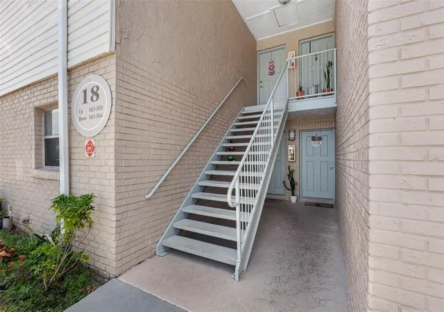Photo 2 of Condo for sale at 7210 N Manhattan Ave #1813, Tampa, FL 33614 | MLS# TB8548901 | Listing updated on 2026-10-04