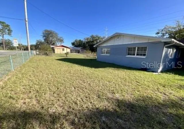 Photo 4 of Single family home for sale at 1127 SE 14th Street, Gainesville, FL 32641 | MLS# GC543535 | Listing updated on 2026-09-16