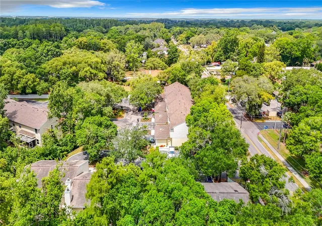 Photo 30 of Townhouse for sale at 11237 Cedar Holw Ln, TAMPA, FL 33618 | MLS# TB8548906 | Listing updated on 2026-10-08