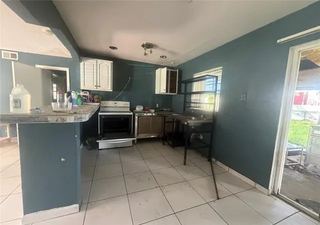 Photo 3 of Single family home for sale at 754 Trailwood Dr, Altamonte Springs, FL 32714 | MLS# O6442040 | Listing updated on 2026-09-19