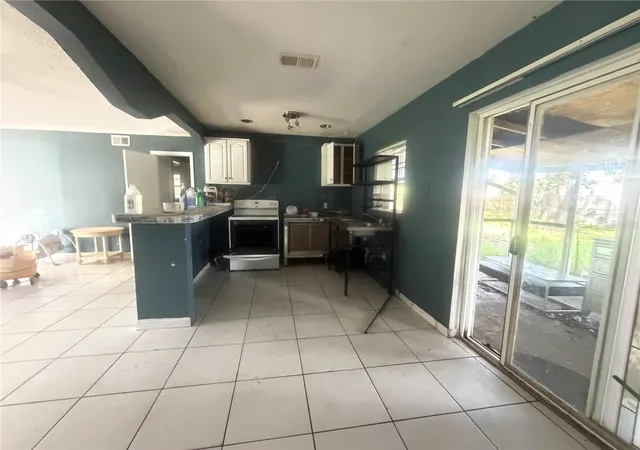 Photo 3 of Single family home for sale at 754 Trailwood Dr, Altamonte Springs, FL 32714 | MLS# O6442040 | Listing updated on 2026-09-19