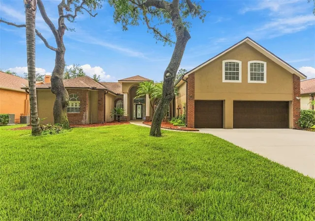 Photo 3 of Single family home for sale at 2561 Regal River Rd, Valrico, FL 33596 | MLS# TB8548907 | Listing updated on 2026-09-23