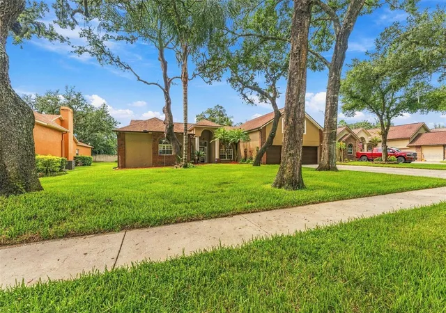 Photo 3 of Single family home for sale at 2561 Regal River Rd, Valrico, FL 33596 | MLS# TB8548907 | Listing updated on 2026-09-23