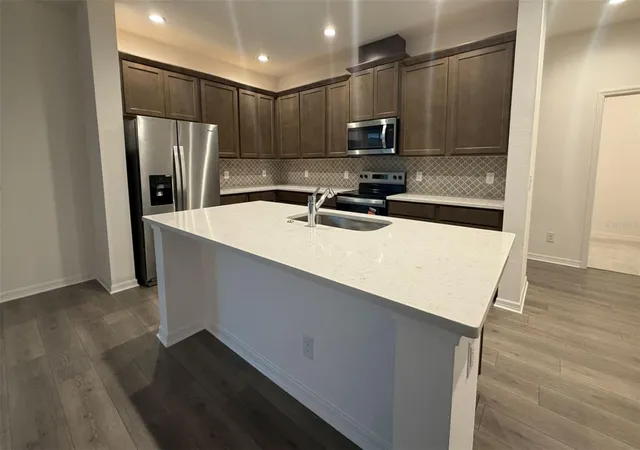 Photo 2 of Single family home for sale at 692 Birdswill Ln, Deland, FL 32724 | MLS# O6442043 | Listing updated on 2026-10-04