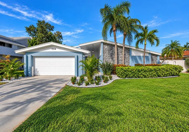 Photo 1 of Single family home for sale at 1114 2nd Avenue S, Saint Petersburg, FL 33715 | MLS# TB8548912 | Listing updated on 2026-10-21